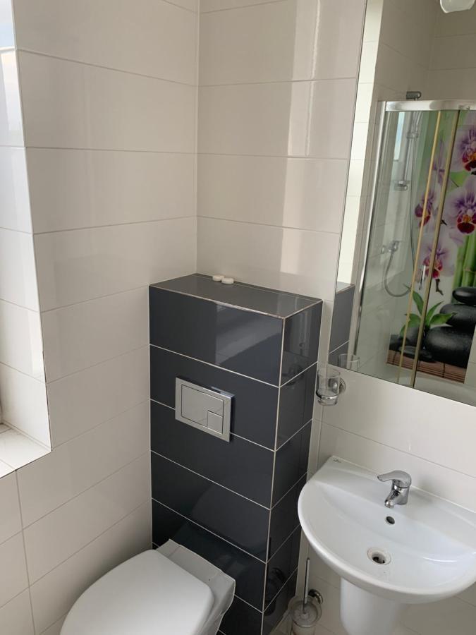 Lotos Hotel Rawicz Bagian luar foto